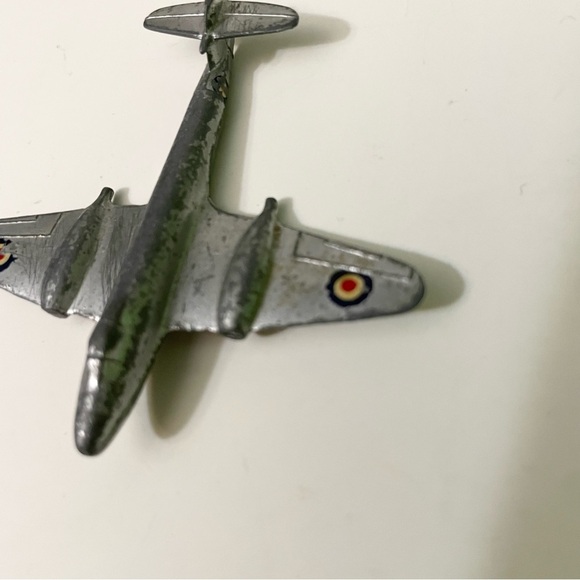 Dinky Toys Jet Aircraft Diecast Airplane - Picture 2 of 10